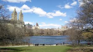 CP lago grande con nubes