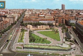 Pza Colón 1979 postal 2 - retocado