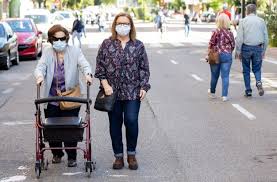 Paseo con mascarilla 1